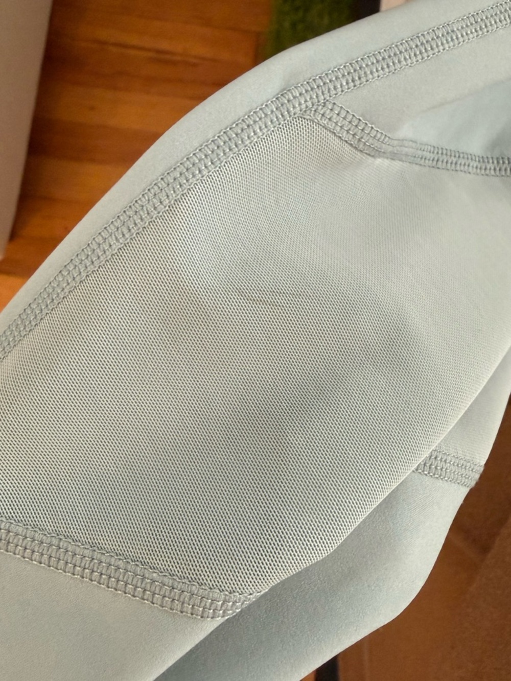 Sweaty Betty light blue leggings - Picture 6 of 8